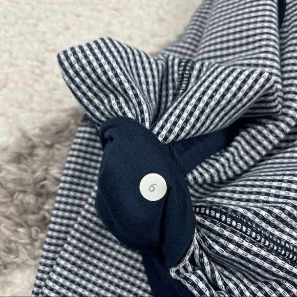 Lululemon Coast To Class Pant - Picture 6 of 6